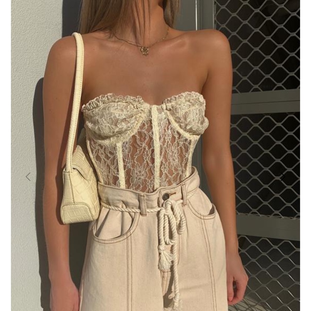 Lioness Clothing Plaza Lace Bustier Corset Top White. Small.